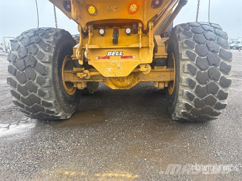 Bell B45E Articulated Dump Truck 鉸接式起吊車