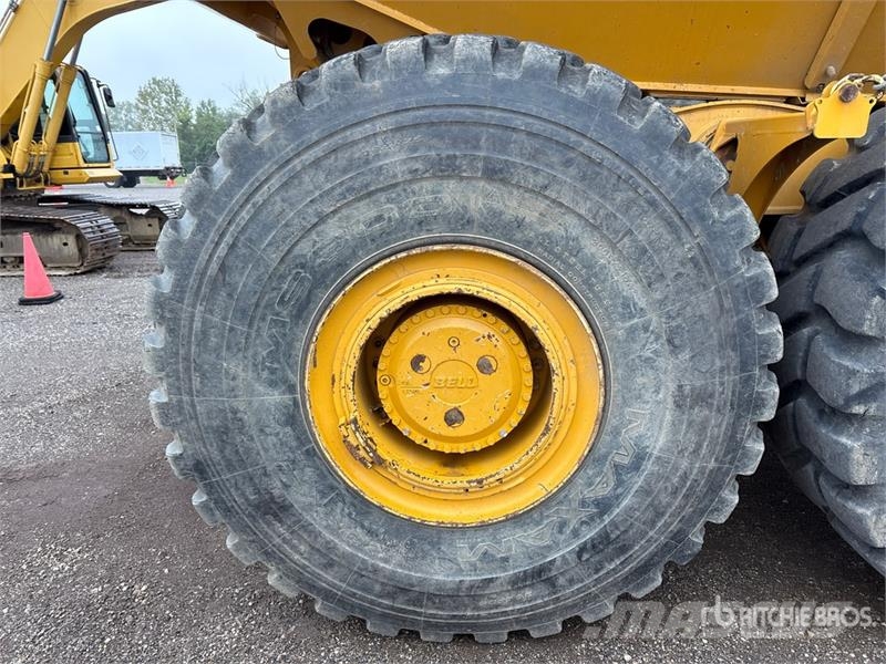 Bell B45E Articulated Dump Truck 鉸接式起吊車