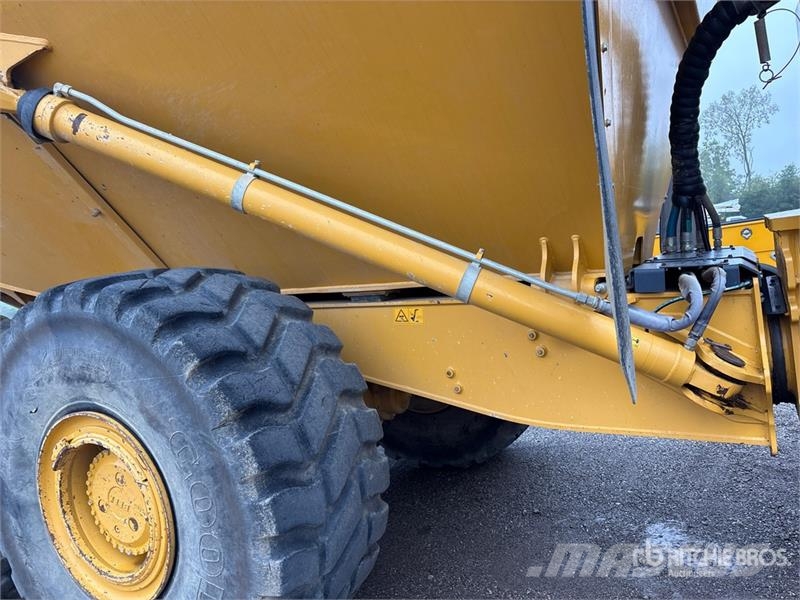 Bell B45E Articulated Dump Truck 鉸接式起吊車