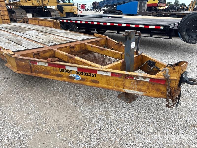 Belshe 21 ft T/A Equipment Trailer Autonkuljetusperävaunut