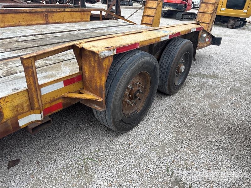 Belshe 21 ft T/A Equipment Trailer Autonkuljetusperävaunut