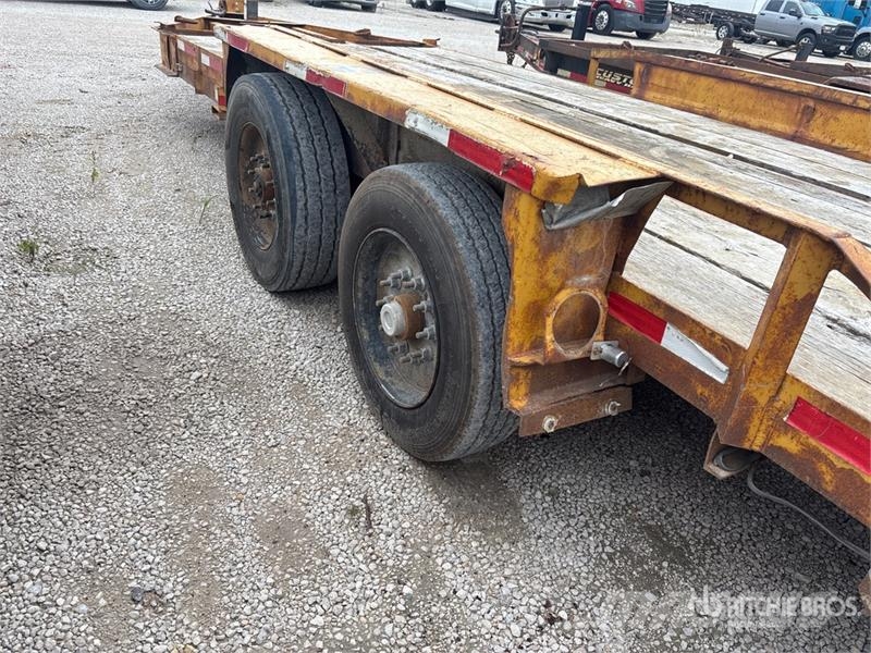 Belshe 21 ft T/A Equipment Trailer Autonkuljetusperävaunut
