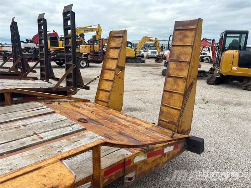 Belshe 21 ft T/A Equipment Trailer Autonkuljetusperävaunut