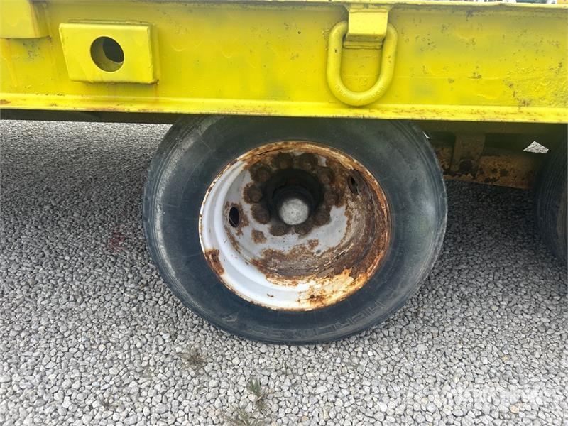 Belshe DT256 25 ft T/A Equipment Trailer Autotransportanhänger