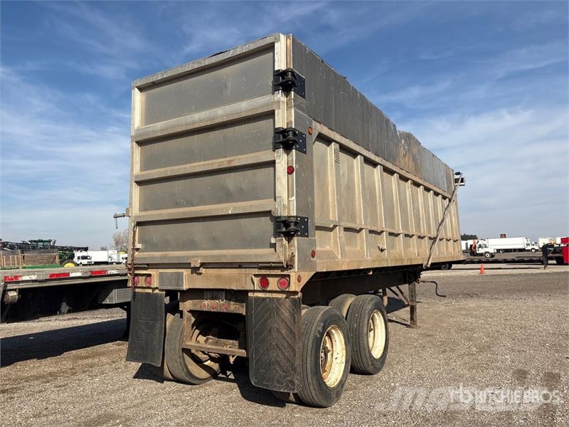 Benson 29C 32 ft T/A End Dump Trailer Pašizgāzējs