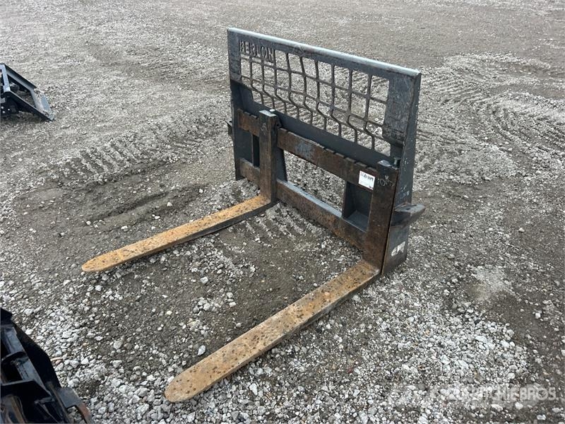 Berlon BHDPFF-48 48 in Skid Steer Forks Вили