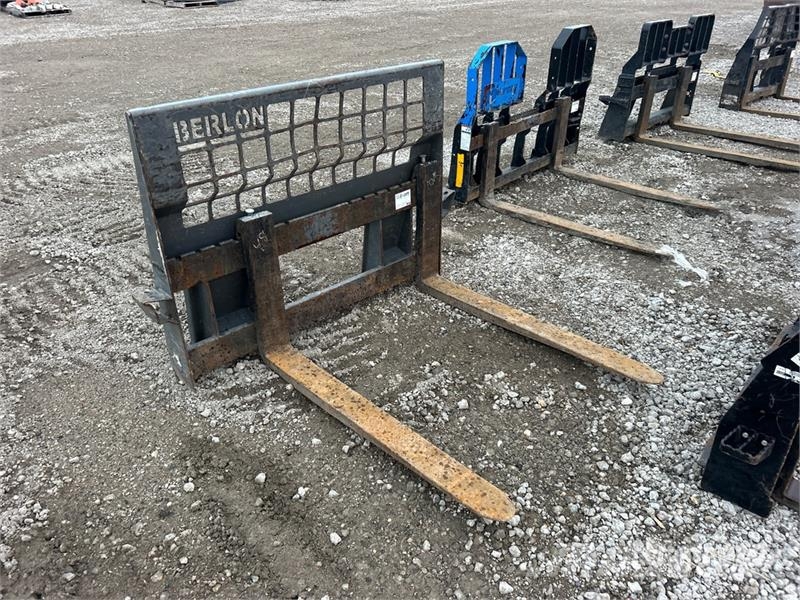 Berlon BHDPFF-48 48 in Skid Steer Forks Вили