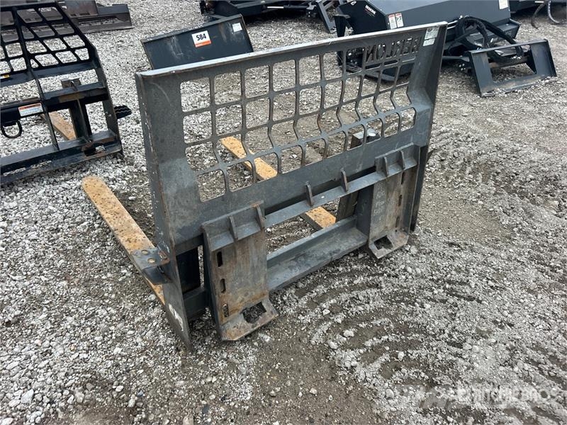Berlon BHDPFF-48 48 in Skid Steer Forks Вили