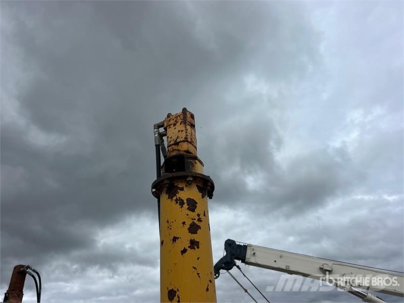 Bid-Well 4800 Bridge Deck Finisher 其他