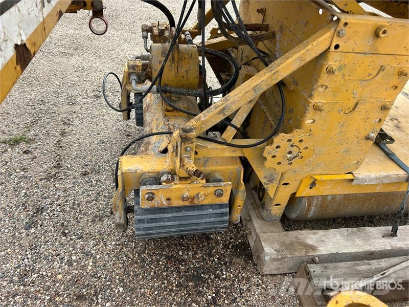 Bid-Well 4800 Bridge Deck Finisher 其他