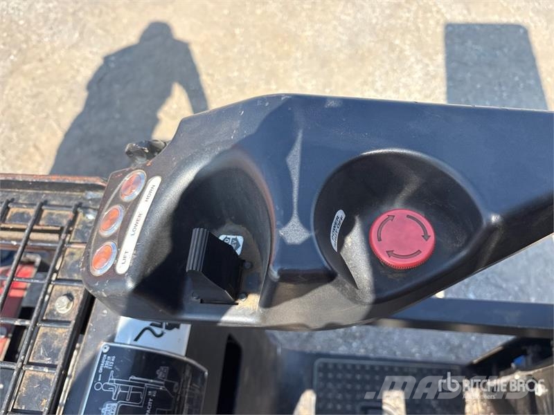 Big Joe J1-192 600 lb Order Picker معدات الرفع متوسط المستوى