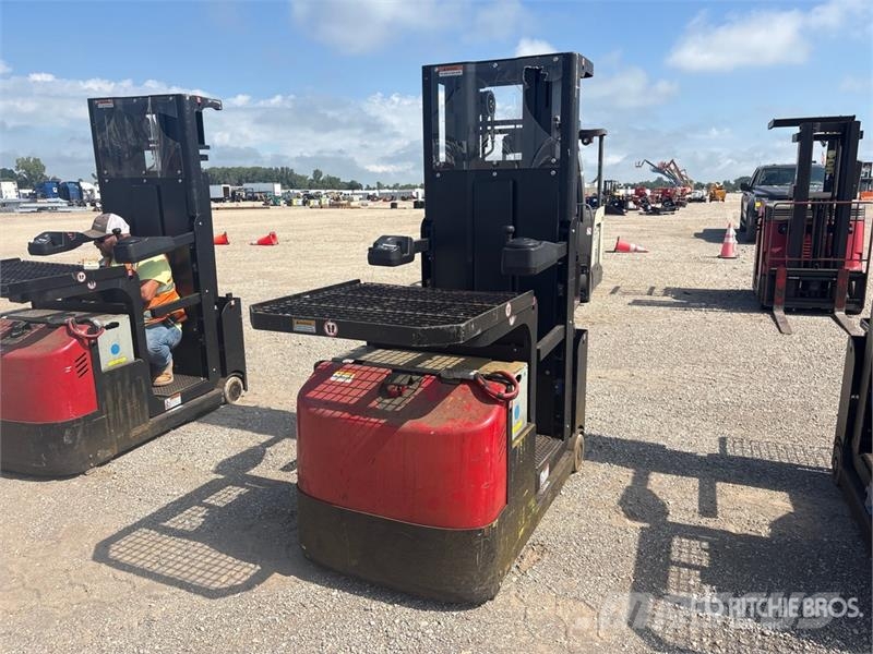 Big Joe J1-192 600 lb Order Picker معدات الرفع متوسط المستوى