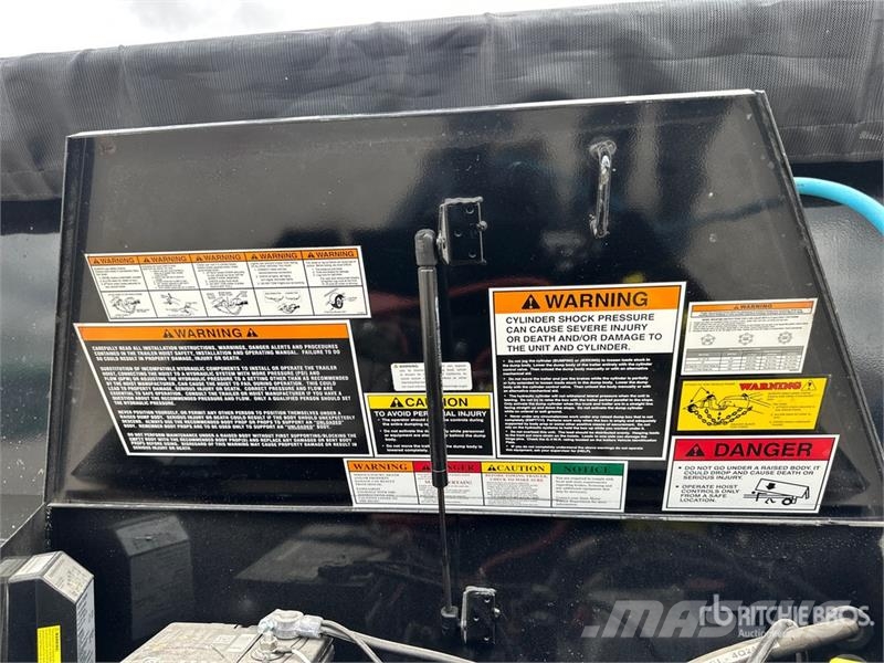 Big Tex 14 ft T/A Dump Utility Trailer Kipper