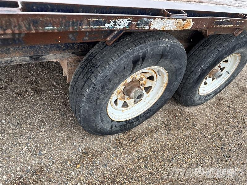 Big Tex 16 ft T/A Flatbed Trailer Прицепы-платформы/боковая разгрузка