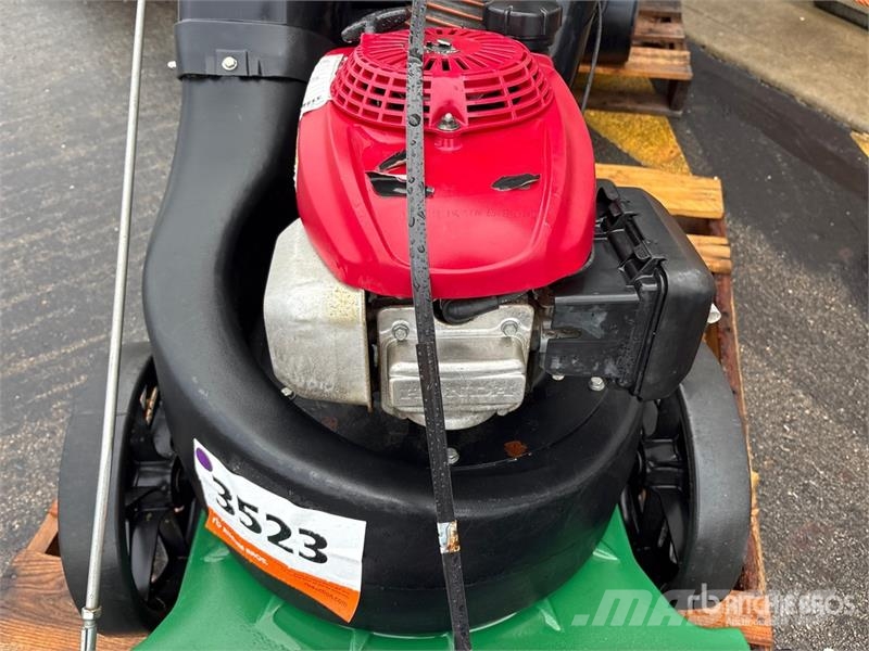 Billy Goat MV650H Lawn & Debris Vacuum Otra maquinaria agrícola