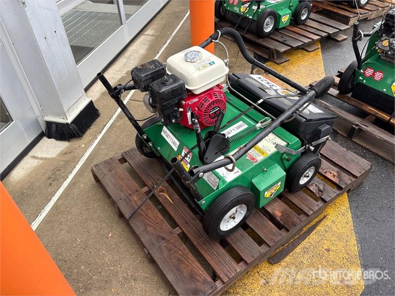 Billy Goat PR550H Power Rake w/Seeder Raker og høyvendere