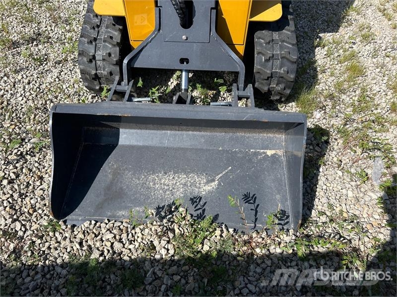  BisonTek BT360 Mini Compact Track Loader (Unused) لوادر انزلاقية التوجيه