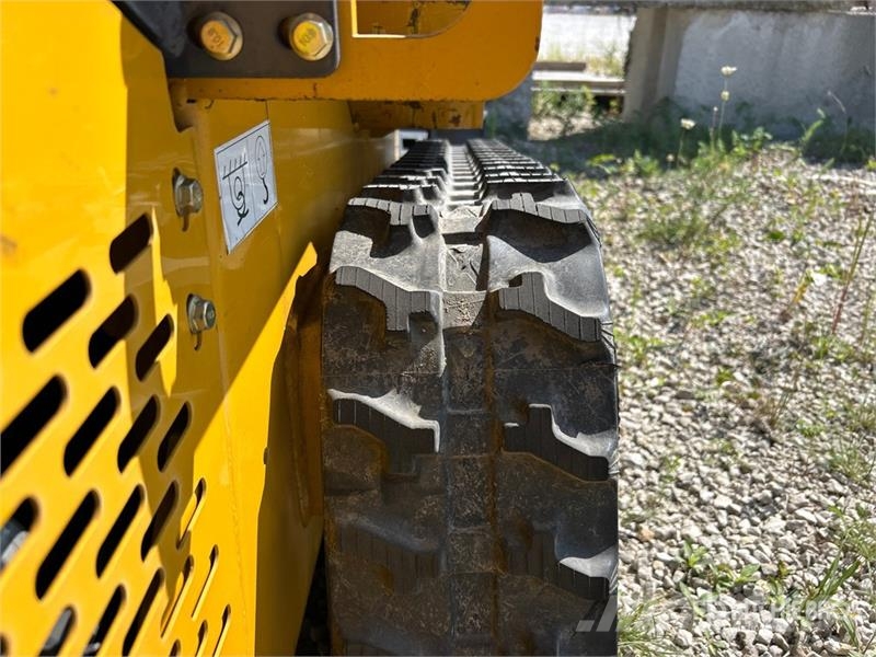  BisonTek BT360 Mini Compact Track Loader (Unused) لوادر انزلاقية التوجيه