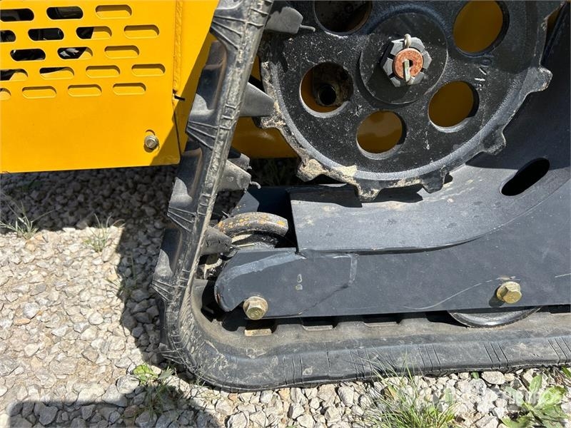  BisonTek BT360 Mini Compact Track Loader (Unused) لوادر انزلاقية التوجيه