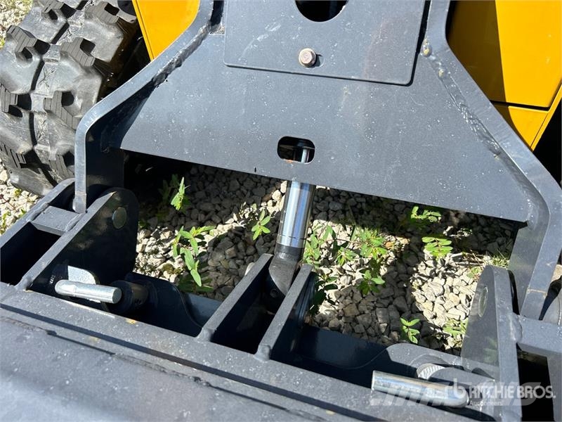  BisonTek BT360 Mini Compact Track Loader (Unused) لوادر انزلاقية التوجيه