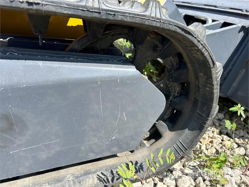  BisonTek BT360 Mini Compact Track Loader (Unused) لوادر انزلاقية التوجيه
