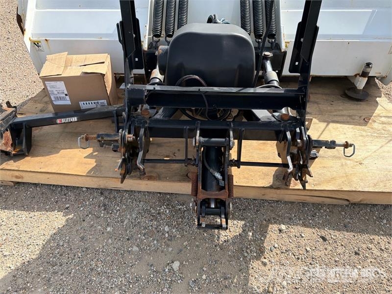 Blizzard Power Hitch 2 8 ft 6 in 2 Way Mount Snow Plow Snežne daske i plugovi