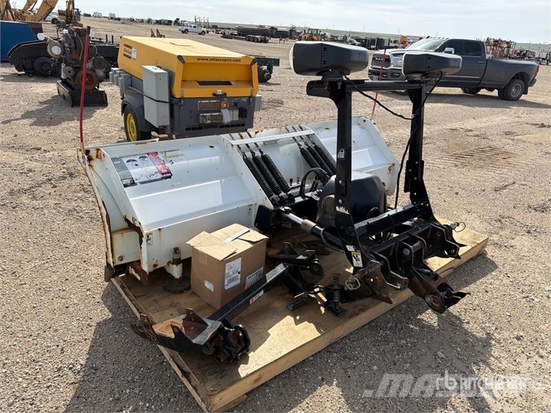 Blizzard Power Hitch 2 8 ft 6 in 2 Way Mount Snow Plow Snežne daske i plugovi