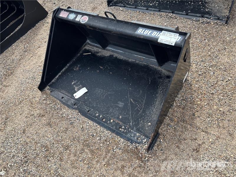 Blue Diamond 108032-26 44 in Skid Steer Bucket دلاء