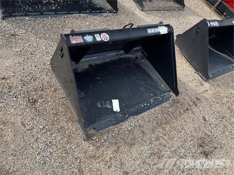 Blue Diamond 108032-26 44 in Skid Steer Bucket دلاء