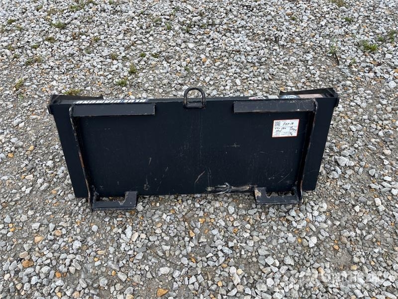Blue Diamond 108032-26 44 in General Purpose Skid Steer Bucket دلاء
