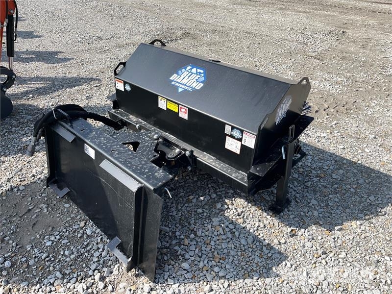 Blue Diamond 116202-26 48 in Skid Steer Broom Zametací kartáče