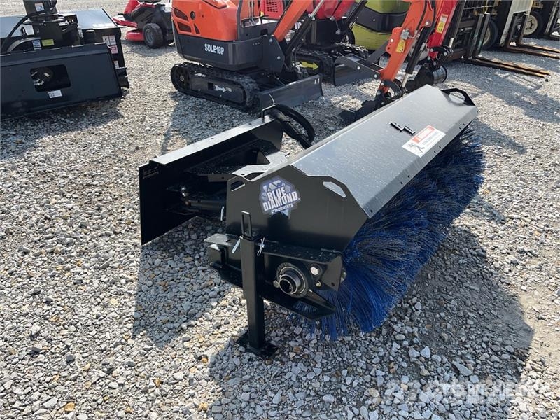 Blue Diamond 116202-26 48 in Skid Steer Broom Zametací kartáče