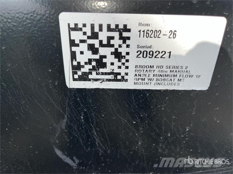 Blue Diamond 116202-26 48 in Skid Steer Broom Zametací kartáče