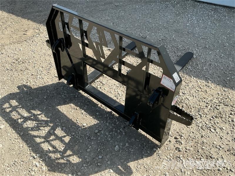 Blue Diamond 314013-16 48 in Skid Steer Forks (Unused) Dakšas