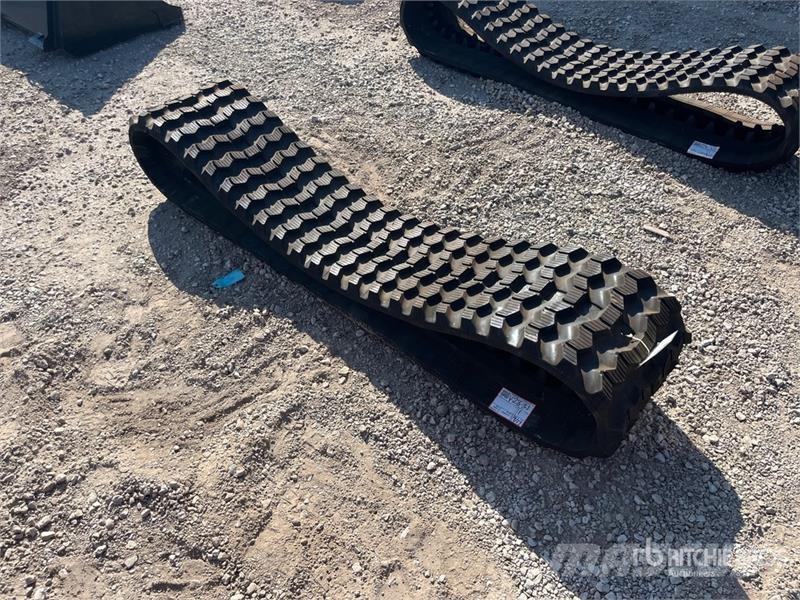 Blue Diamond 400 X 49 Rubber Tracks (Unused) Other components