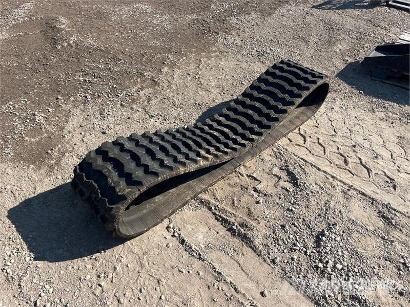 Blue Diamond 400 X 49 Rubber Tracks (Unused) Other components