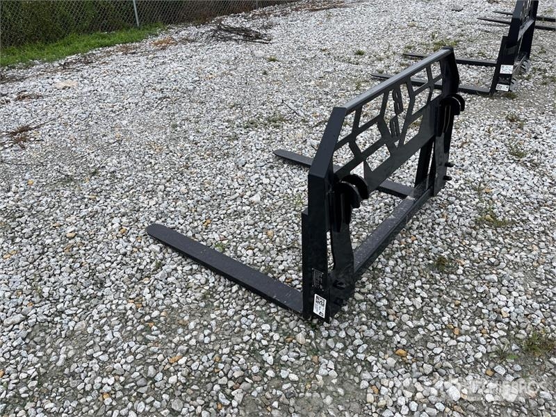 Blue Diamond 42 in Skid Steer Forks شوكات
