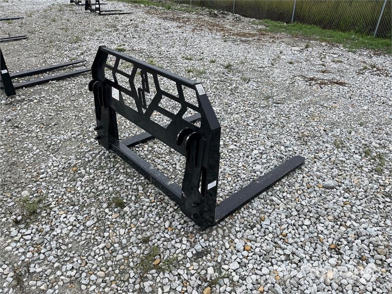 Blue Diamond 42 in Skid Steer Forks شوكات