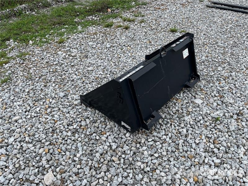 Blue Diamond 44 in General Purpose Skid Steer Bucket دلاء