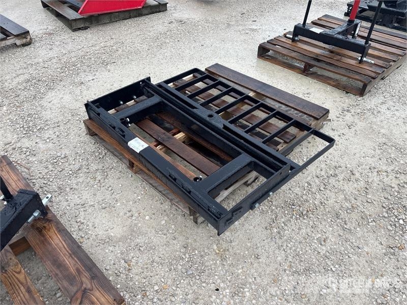 Blue Diamond 46 in Skid Steer Bale Spear Egyéb alkatrészek