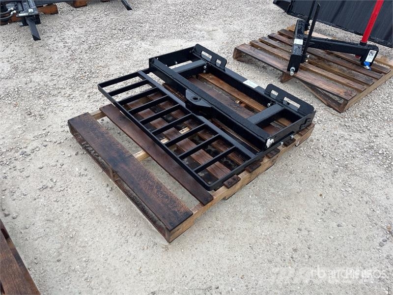 Blue Diamond 46 in Skid Steer Bale Spear Egyéb alkatrészek