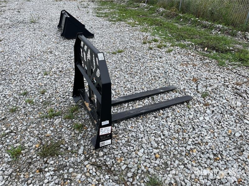Blue Diamond 48 in Mini Skid Steer Forks Fourche