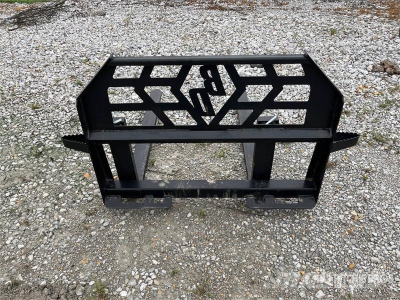 Blue Diamond 48 in Skid Steer Forks شوكات