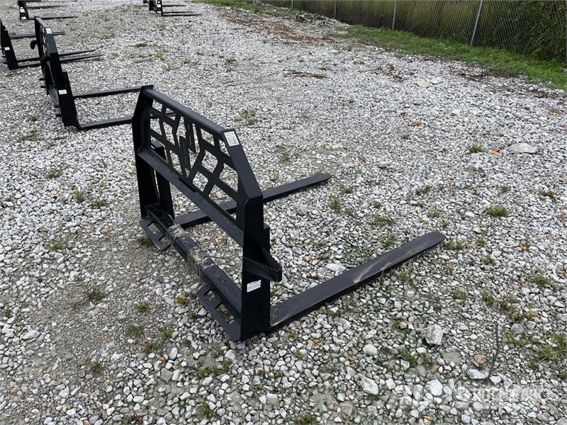 Blue Diamond 48 in Skid Steer Forks شوكات