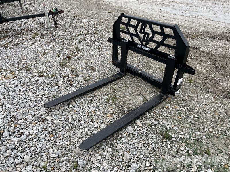 Blue Diamond 48 in Skid Steer Forks شوكات