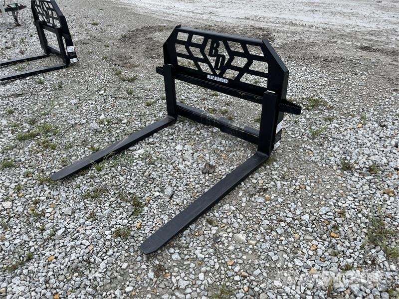 Blue Diamond 48 in Skid Steer Forks شوكات