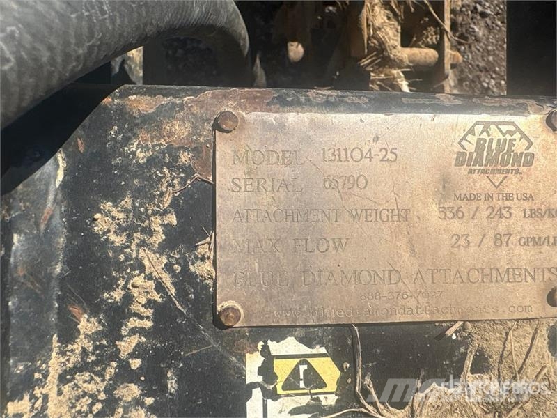 Blue Diamond 54 in Mini Skid Steer Trencher Zanjadoras