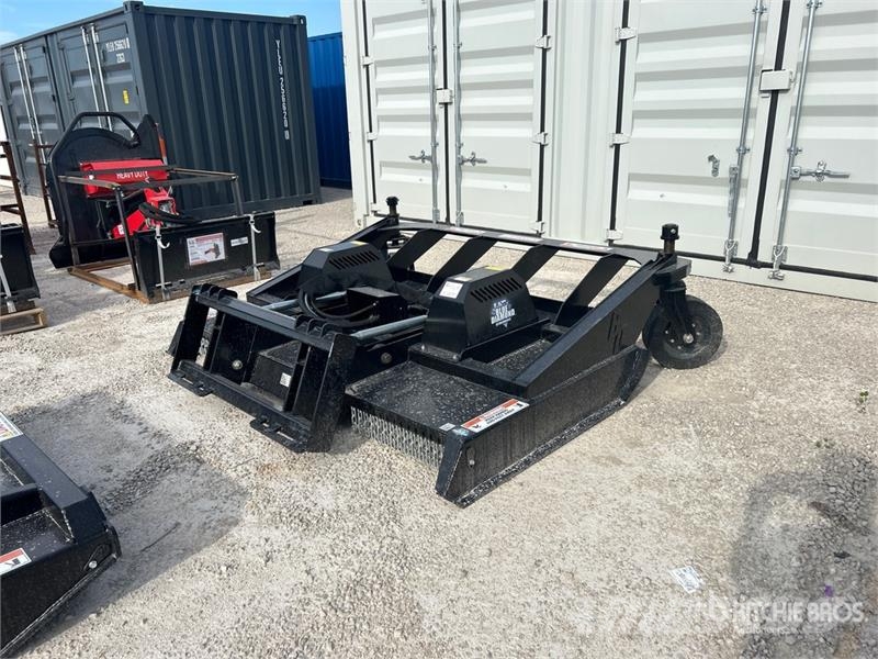 Blue Diamond 84 in Skid Steer Brush Cutter Pyörillä varustetut leikkurit