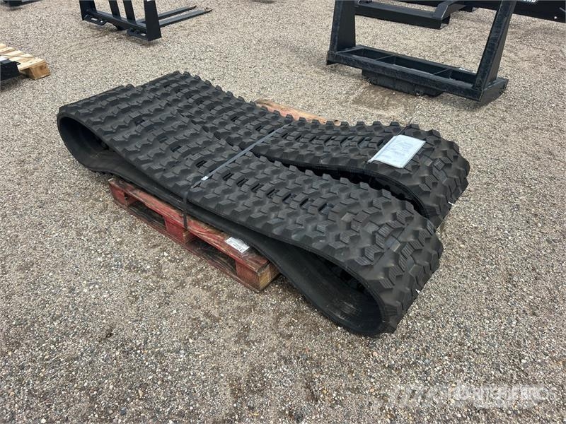Blue Diamond Rubber 15in Compact Track Loader Tracks Altri componenti