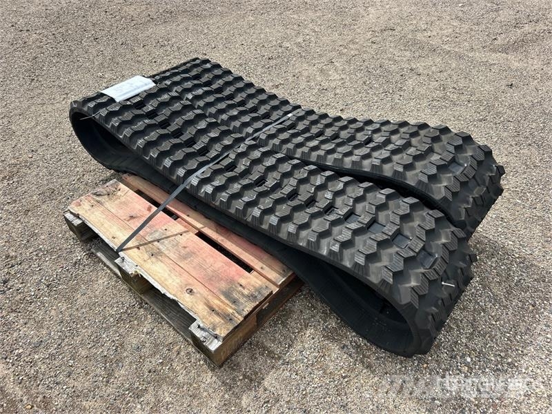 Blue Diamond Rubber 15in Compact Track Loader Tracks Altri componenti